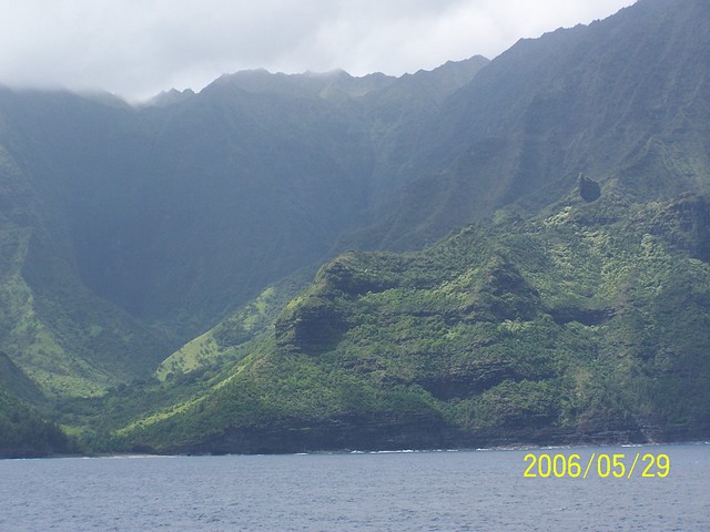[There Are Many Deep Valleys Along the Na Pali Coast]