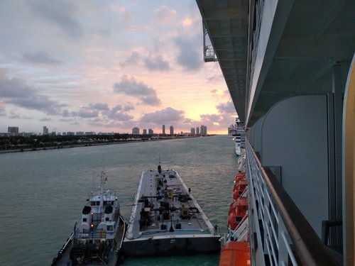 [Sunrise in Miami Harbor]